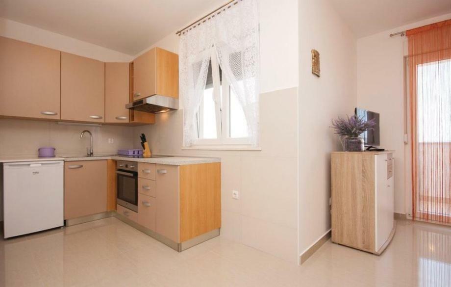 Apartmani Korenika โบรดาริตซา ภายนอก รูปภาพ